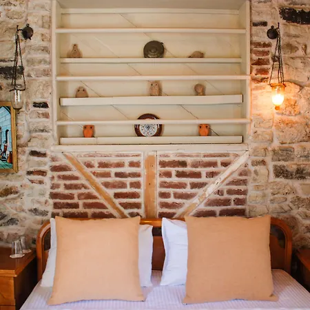Antik 2* Foça