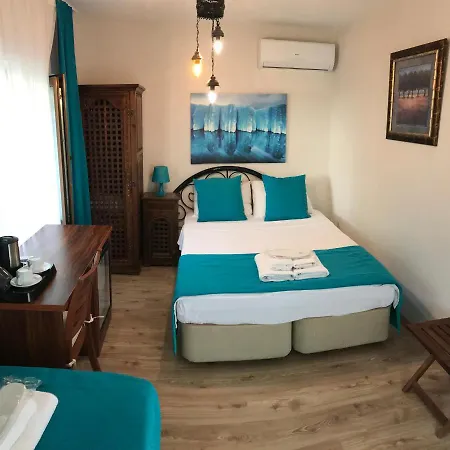 Antik 2* Foça