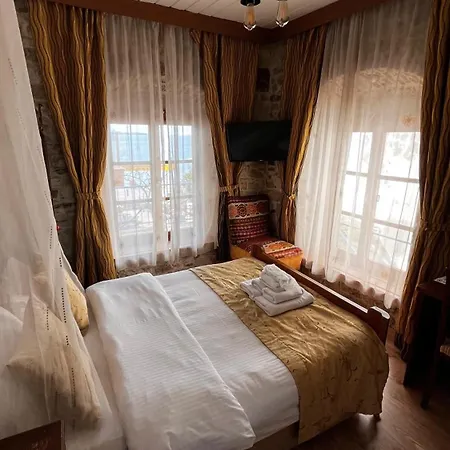 Hotel Antik Foca